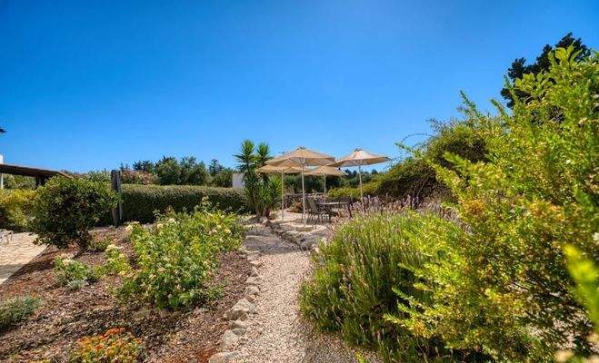 Kreta, Xirosterni: Ruhiges Anwesen in der Nähe des Strandes zu verkaufen