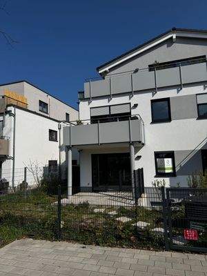 Terrasse mit Gartenanteil