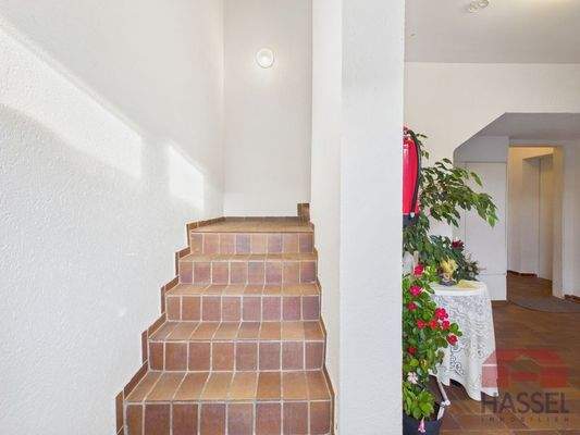 Bitte in Ihr Obergeschoss