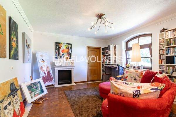 Das Schlafzimmer mit Ethanol-Kamin im Erdgeschoss