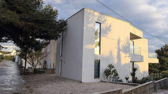 hauskaufeninkroatienintoplagekitzimmointernational-4