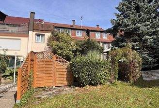 Blick auf Haus gartenseits