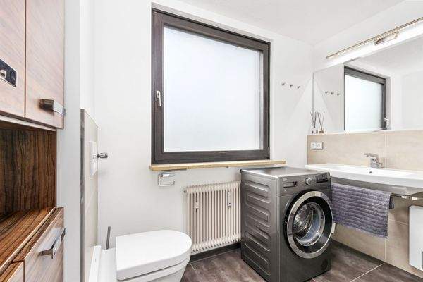 Mit Tageslicht &amp; WM-Anschluss