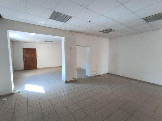 7 EG Gewerbeeinheit.jpg