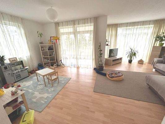 Wohnzimmer im EG, Bild 2