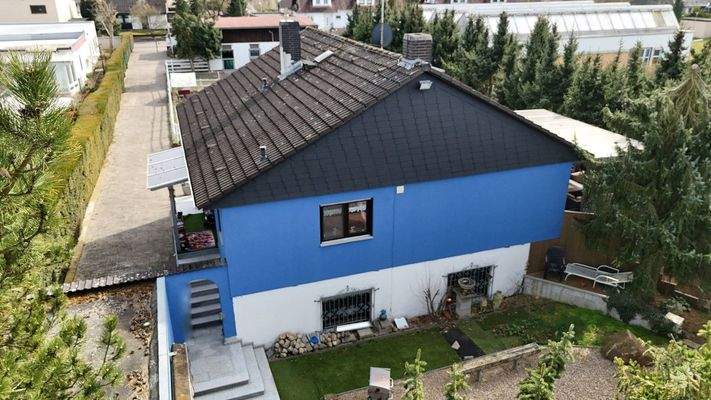 Wohnhaus und Gewerbe