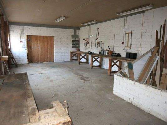 Remise 1 mit Werkstatt