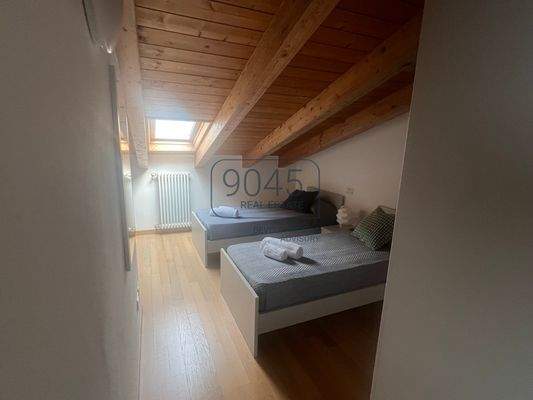 Historisches Gebäude mit 7 Luxusapartments und Pool in Brenzone sul Garda - Gardasee