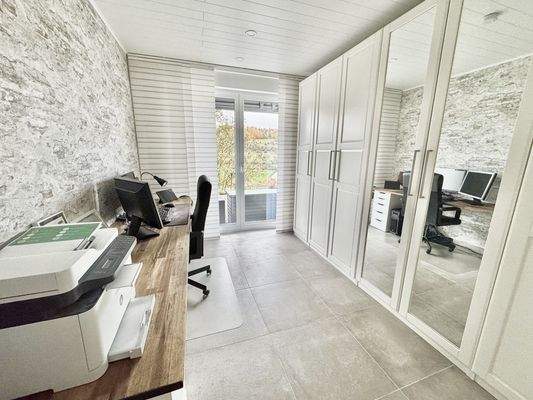 Arbeitszimmer-Kinderzimmer Souterrain-Ebene (1)