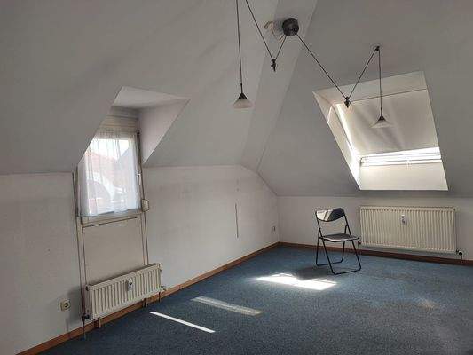 ... ein Blick ins Wohnen und Essen ...