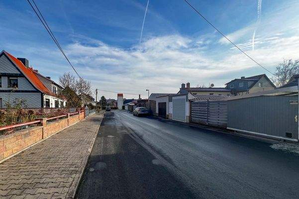 Zufahrt von der Rückseite