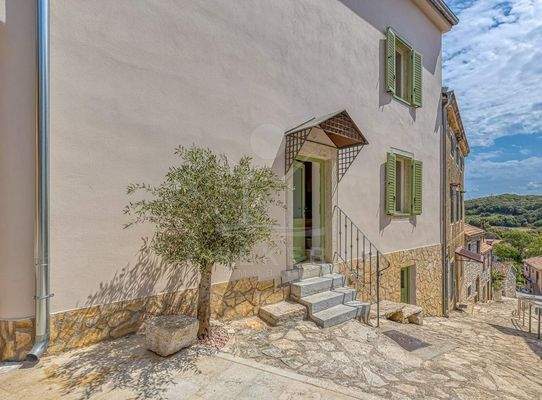 Zentral gelegenes Reihenhaus in Vrsar