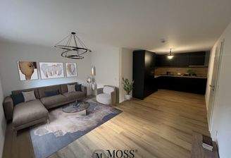 Wohnzimmer Möbliert