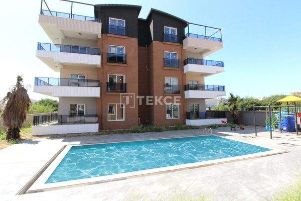 Flats in an Advantageous Location with Pool in Kadriye