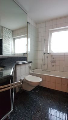 Wannenbad EG