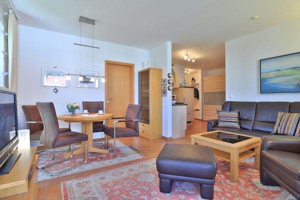 gemütliches Wohn-/ Esszimmer