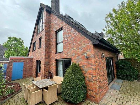 Haus hinten beidseitig