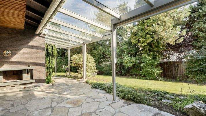 überdachte Terrasse