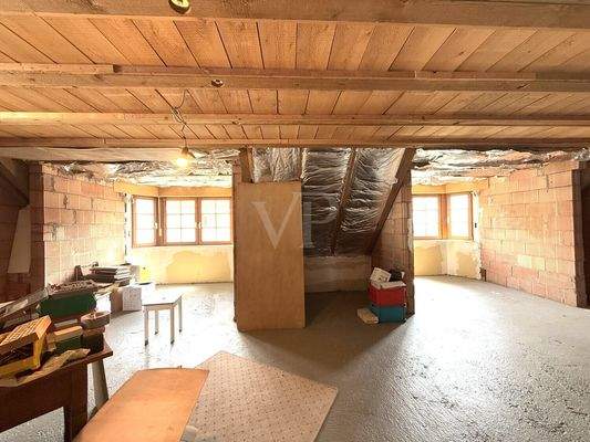 nicht ausgebaute DG-Hälfte