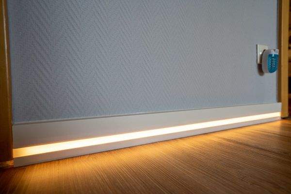 Beleuchtete Fußleisten