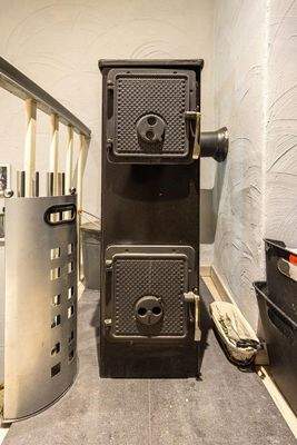 Haupthaus, DG: Kaminofen