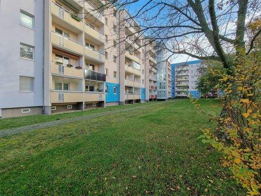 Balkonseite des Objektes