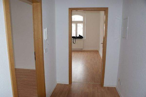 Flur mit Blick zum Wohnzimmer