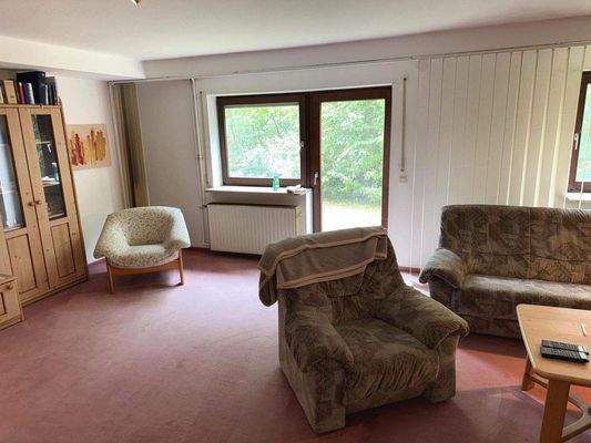 UG_Kinderzimmer mit Ausgang Garten_.JPG