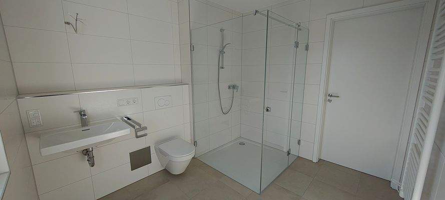 Bodengleiche große Dusche 120x120