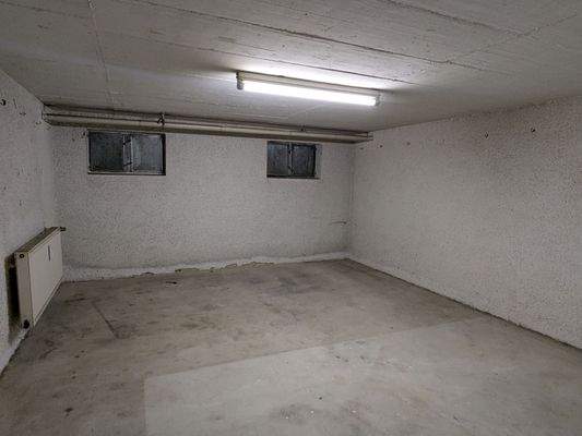 Keller 1 mit Heizkörper