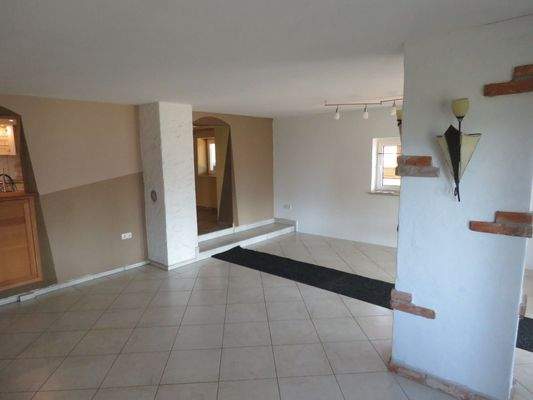 Wohnzimmer mit Holzofenanschluss    