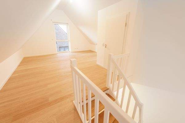 Spitzboden, baugleiches Haus