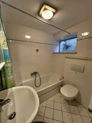 Bungalow, Bad im Keller