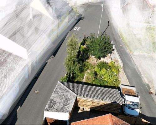 Blick vorderer Innenhof und Garten