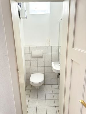 WC, OG