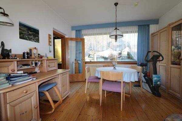 Wohn-/Esszimmer mit toller Aussicht