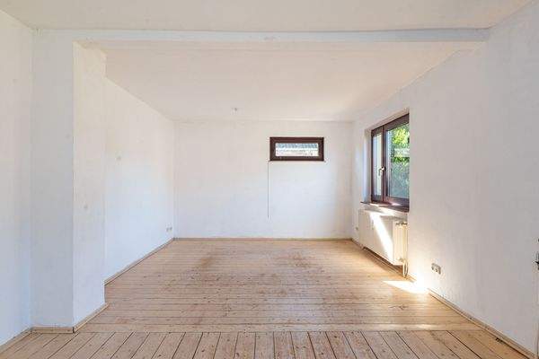 Wohnzimmer, vordere Wohneinheit