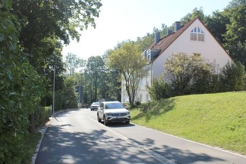 In ruhiger Anliegerstraße gelegen