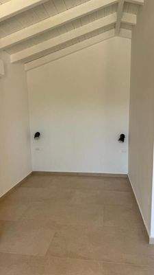 Kreta, Kournas: Malerisches Steinhaus mit bezauberndem See- und Meerblick zu verkaufen