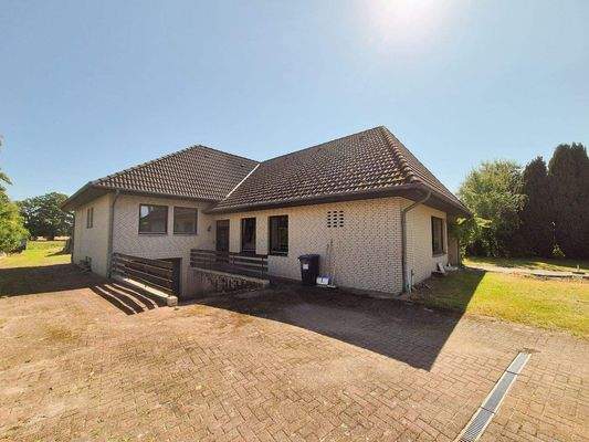 Ansicht vom Parkplatz