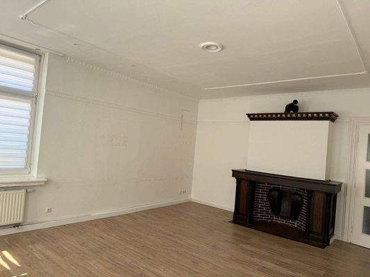 Wohnzimmer / Kamin nur für die Optik