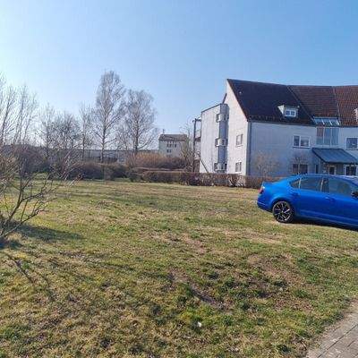 Ansicht straßenseitig - Blickrichtung Süd-West (Bild 1)