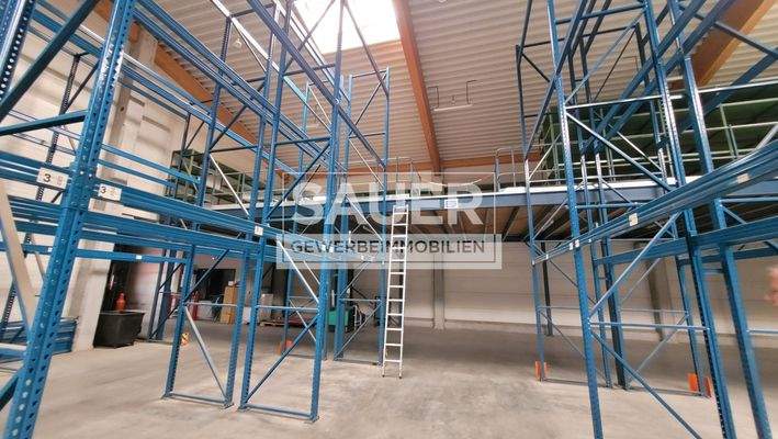 Rampenlager Innenansicht, Lagerbühne