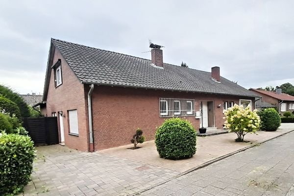 Hausansicht Eingang EW