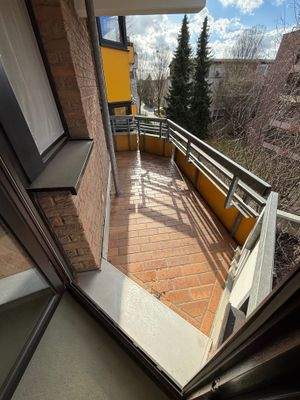 sonniger Feierabendbalkon.jpeg