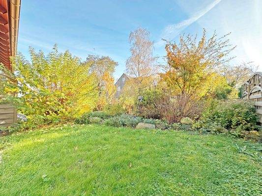 Gartenfläche zur Straßenseite