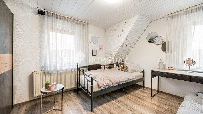 1. OG Schlafzimmer 1