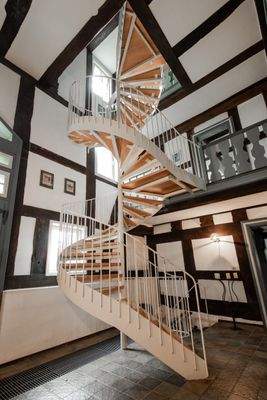 Alteburg Schotten Treppenhaus.jpg