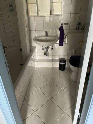 7. Teilansicht Vollbad.jpg