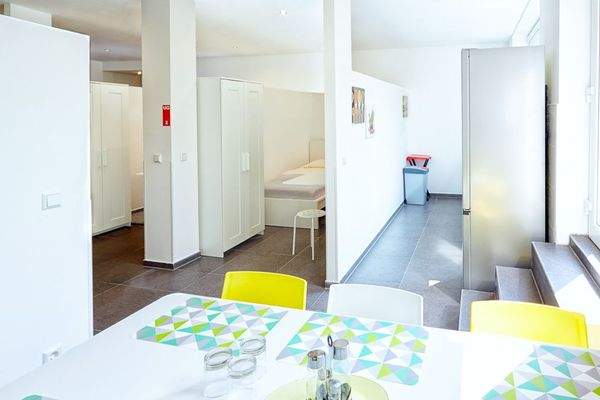 222-UG Tisch (1 von 1).jpg